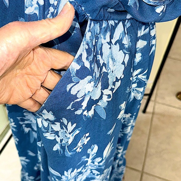 TORRID BLUE AND WHITE FLOWER CHAMBRAY MAXI DRESS OPEN BACK 2X - Picture 7 of 10